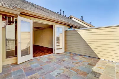 2417 Commonwealth Street, Houston, TX 77006 - Photo 10