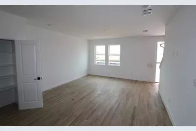 7923 Jade Crest Drive, Angleton, TX 77515 - Photo 4