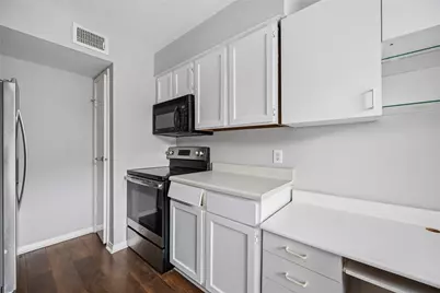 6201 Beverlyhill Street #30, Houston, TX 77057 - Photo 12