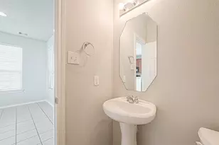 2748 Maybrook Hollow Ln, Houston, TX 77047 - Photo 20