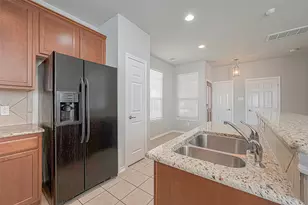 2748 Maybrook Hollow Ln, Houston, TX 77047 - Photo 18