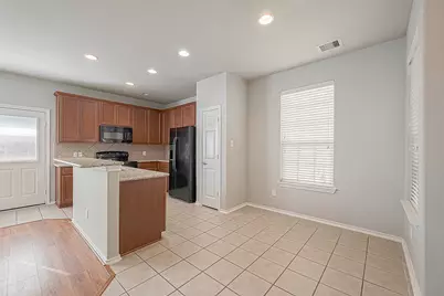 2748 Maybrook Hollow Lane, Houston, TX 77047 - Photo 6