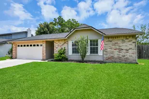 8402 Church Light Ln, Houston, TX 77064 - Photo 2