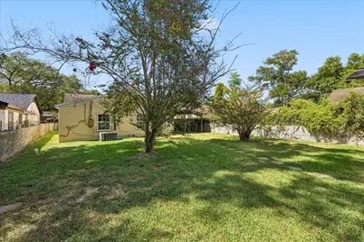 8520 Glenview Drive, Houston, TX 77017 - Photo 14