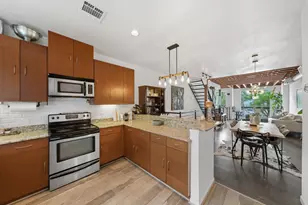 310 S Jensen Dr, Houston, TX 77003 - Photo 14