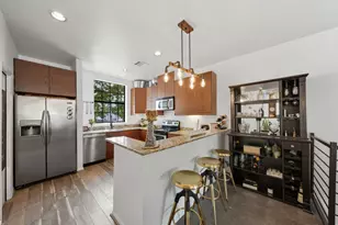 310 S Jensen Dr, Houston, TX 77003 - Photo 12