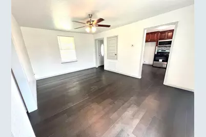 1242 Chevy Chase Drive, Angleton, TX 77515 - Photo 4