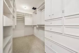 121 N Post Oak Ln, Houston, TX 77024 - Photo 26