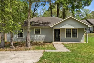 12322 Royal Lake Dr, Conroe, TX 77303 - Photo 1