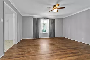 11515 Burdine St, Houston, TX 77035 - Photo 8