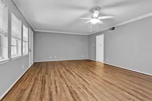 11515 Burdine St, Houston, TX 77035 - Photo 16