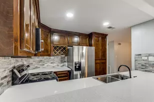 11504 Village Pl Dr, Houston, TX 77077 - Photo 14