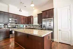 964 W 24th St, Houston, TX 77008 - Photo 10