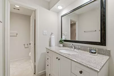 14121 Lost Meadow Lane, Houston, TX 77079 - Photo 32