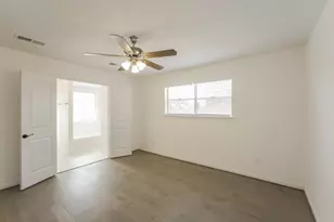 4118 Presidents Dr S, Houston, TX 77047 - Photo 10