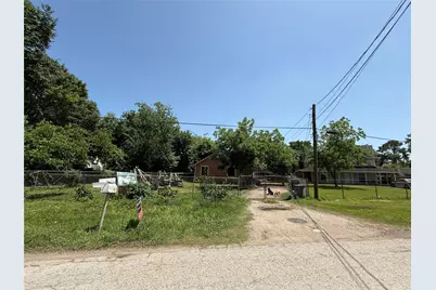 4312 Banner Drive, Houston, TX 77013 - Photo 2