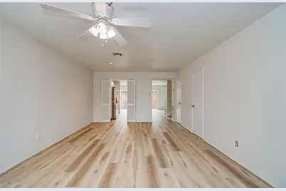 5800 Lumberdale Road #113, Houston, TX 77092 - Photo 8