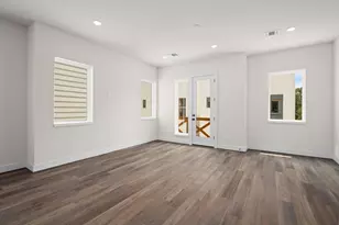 3905 Pinemont Dr, Houston, TX 77018 - Photo 12