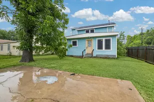 601 W Cleveland St, Baytown, TX 77520 - Photo 34