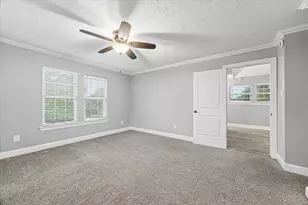 601 W Cleveland St, Baytown, TX 77520 - Photo 32
