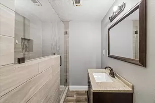 601 W Cleveland St, Baytown, TX 77520 - Photo 22