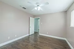 11902 Brook Meadows Ln, Meadows Place, TX 77477 - Photo 30