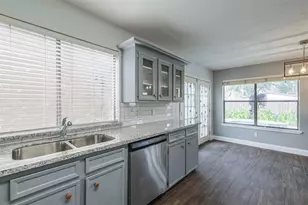 11902 Brook Meadows Ln, Meadows Place, TX 77477 - Photo 14