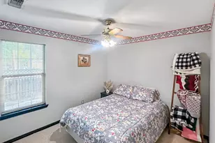704 S Market St, Flatonia, TX 78941 - Photo 16