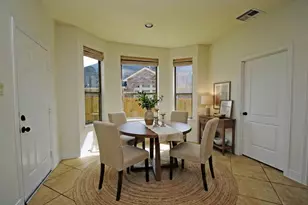 4402 Morning Cloud Ln, Sugar Land, TX 77479 - Photo 6