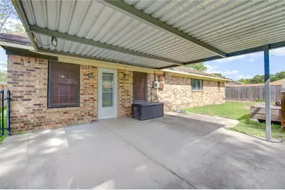 7306 Cottonwood Drive, Baytown, TX 77521 - Photo 18