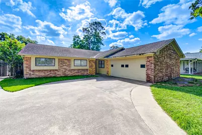 7306 Cottonwood Drive, Baytown, TX 77521 - Photo 1