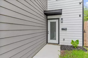 8161 Tate St, Houston, TX 77028 - Photo 2