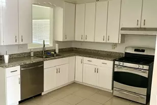 14 Gulf Ln, Galveston, TX 77550 - Photo 18