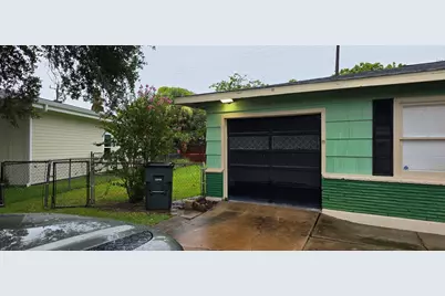 14 Gulf Lane, Galveston, TX 77550 - Photo 2