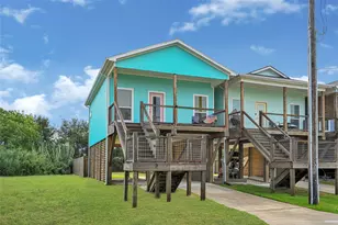 911 13th St, San Leon, TX 77539 - Photo 2