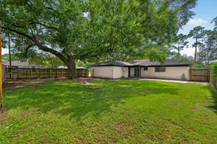 402 Christina Ln, Friendswood, TX 77546 - Photo 40