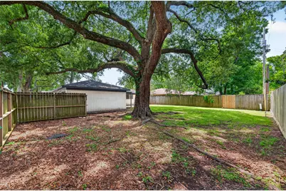 402 Christina Lane, Friendswood, TX 77546 - Photo 38