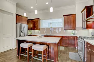 5637 Kiam St, Houston, TX 77007 - Photo 2