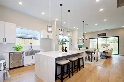 110 E 28th Street, Houston, TX 77008 - Photo 4