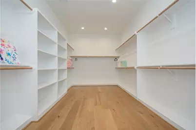 110 E 28th Street, Houston, TX 77008 - Photo 16