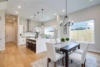 110 E 28th Street, Houston, TX 77008 - Photo 32