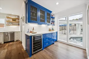 7906 Meadowbriar Ln, Houston, TX 77063 - Photo 16