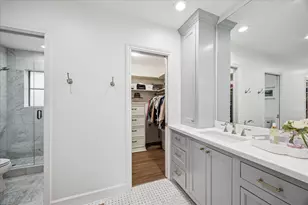 7906 Meadowbriar Ln, Houston, TX 77063 - Photo 22