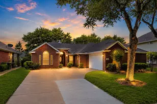 4018 Crystal Lake Circle N, Pearland, TX 77584 - Photo 4