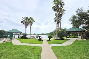 4018 Crystal Lake Circle N, Pearland, TX 77584 - Photo 38