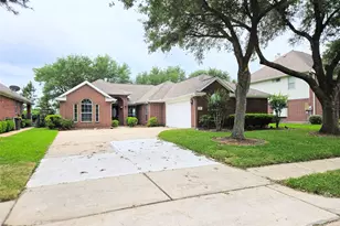 4018 Crystal Lake Circle N, Pearland, TX 77584 - Photo 6