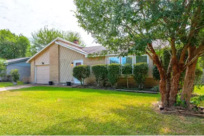 2515 Knoxville Drive, League City, TX 77573 - Photo 2