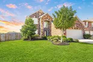 13930 Goodridge Dr, Houston, TX 77048 - Photo 2