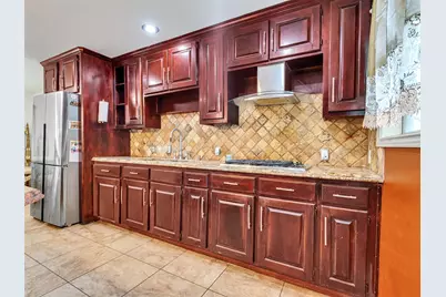 7923 Glenview Drive, Houston, TX 77061 - Photo 6