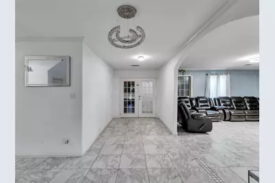 7923 Glenview Drive, Houston, TX 77061 - Photo 14